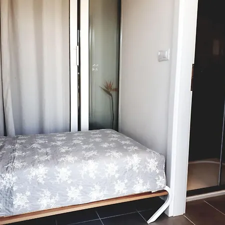 Direkt Am Liegendes Mit Garten By Interhome Διαμέρισμα Μεντουλίν