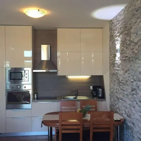 Direkt Am Liegendes Mit Garten By Interhome Lejlighed Medulin